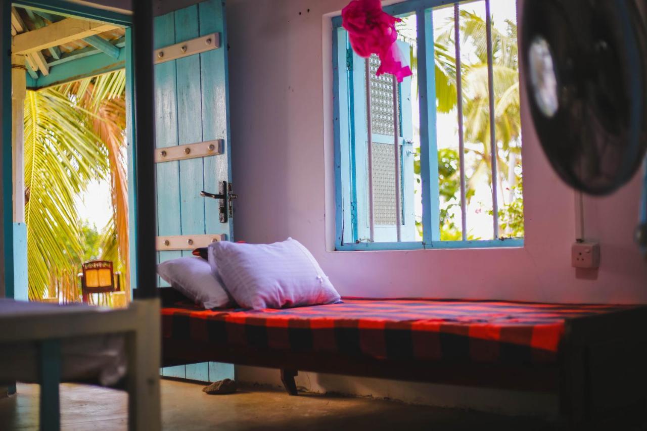 Tehan Homestay Dikwella Exteriör bild