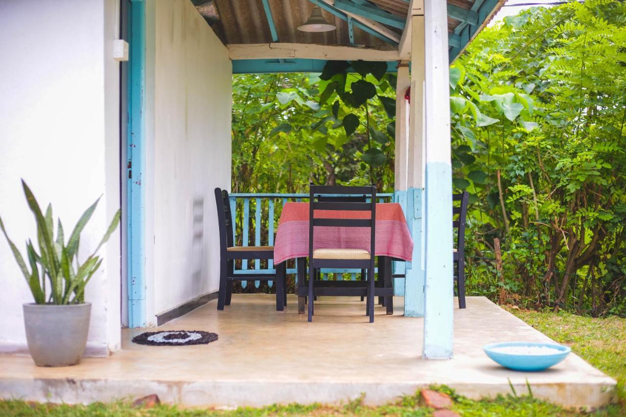 Tehan Homestay Dikwella Exteriör bild